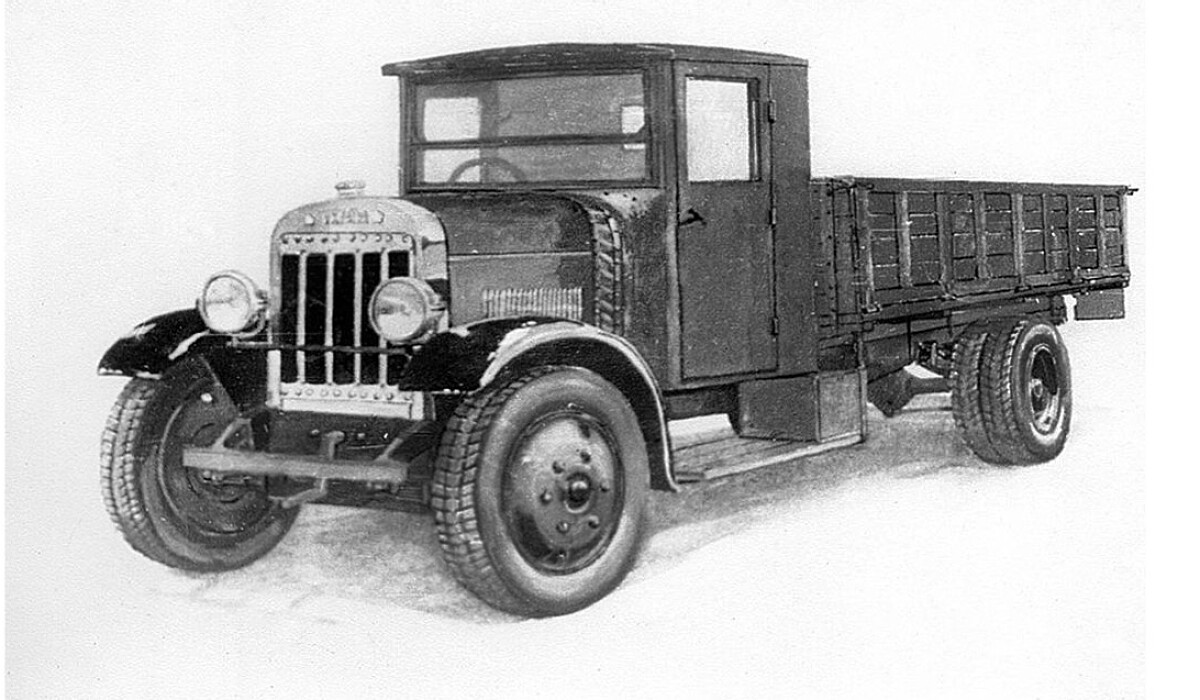 Вантажівка &quot;Україна&quot;: яким був перший український автомобіль